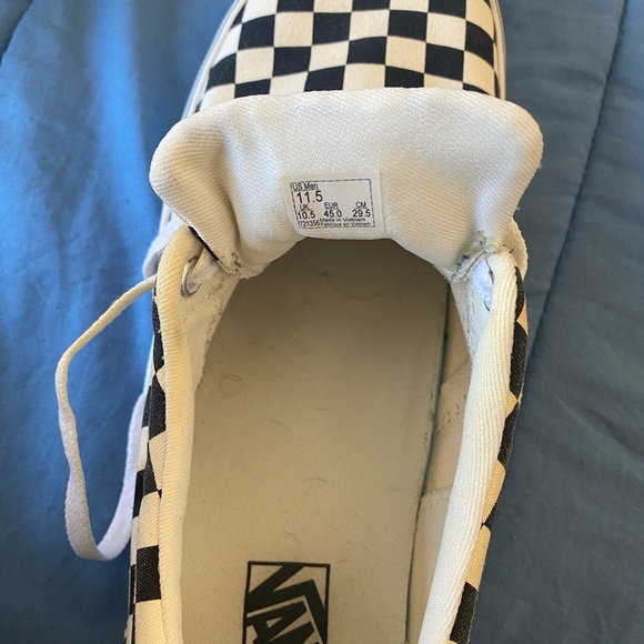 It’s brand new. Never Worn! - Picture 4 of 5